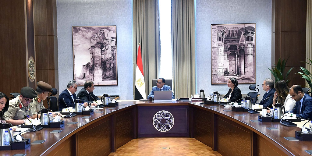 رئيس الوزراء يتابع موقف المشروعات الجديدة داخل منطقة تيدا مصر