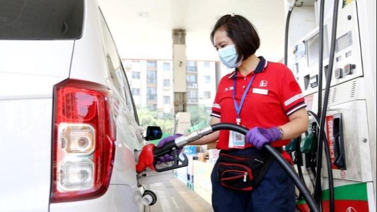 الصين تخفض أسعار البنزين والديزل 8 دولارات للطن