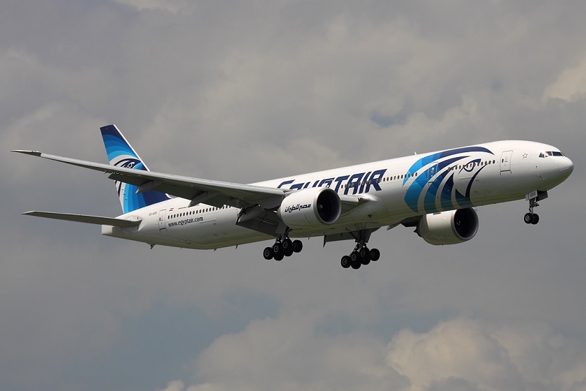 مصر للطيران توقف رحلاتها إلى دبي مؤقتا بسبب سوء الأحوال الجوية بالإمارة