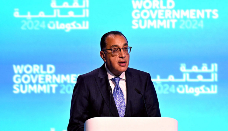 رئيس الوزراء: أكثر من 1000 شركة خاصة تشارك في مشروعات وطنية عملاقة بمصر