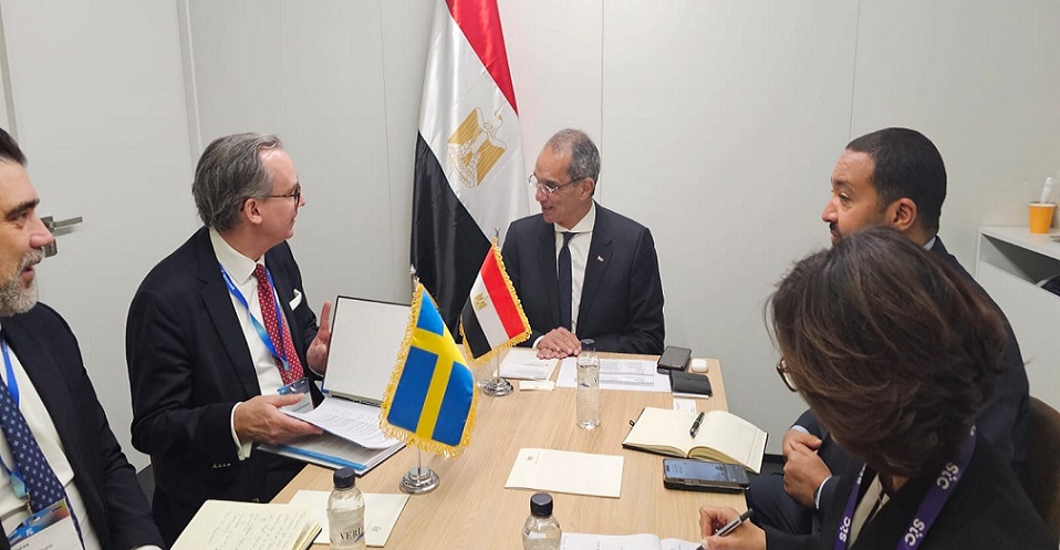 وزير الاتصالات يبحث سبل تشجيع الاستثمارات السويدية في قطاع تكنولوجيا المعلومات المصري