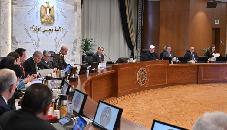 مجلس الوزراء يوافق على إقامة أبراج تقوية لشبكات المحمول في 14 محافظة