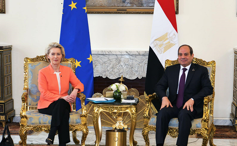 الرئيس السيسي يؤكد رفض مصر القاطع للتهجير القسري للفلسطينيين إلى أراضيها