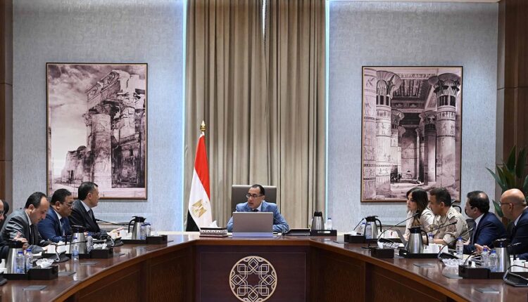رئيس الوزراء يؤكد أهمية إقامة عدد من الفنادق العالمية بمنطقة المتحف المصري الكبير