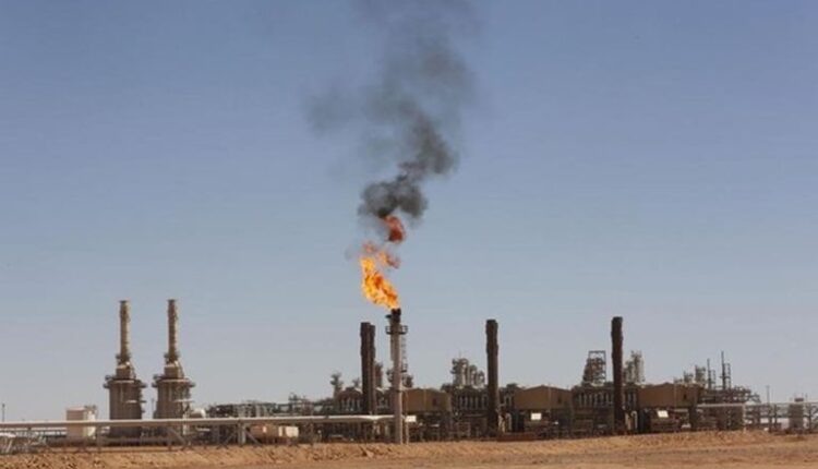 بي إم آي تتوقع انخفاضا طفيفا لإنتاج الجزائر من النفط والغاز في 2024