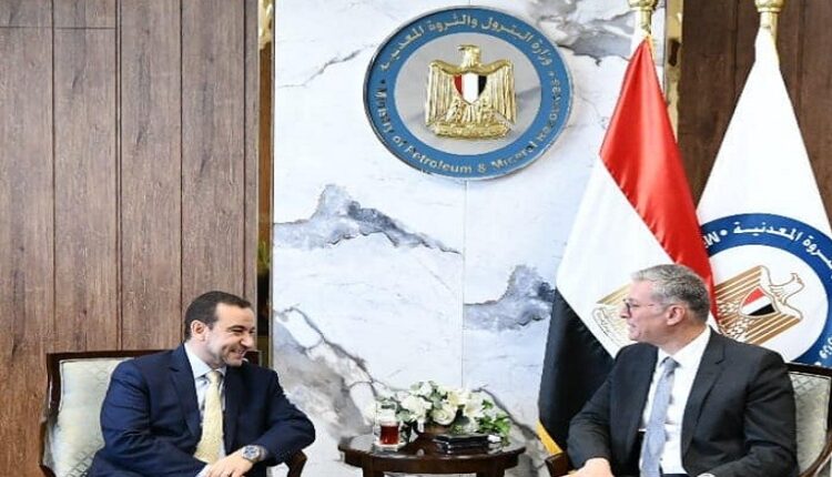 وزير البترول يبحث مع ويذرفورد تطبيق التحول الرقمي بالقطاع