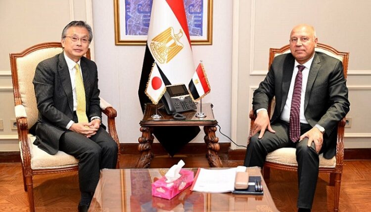 وزير الصناعة يبحث موقف مصنع يازاكي للأنظمة الكهربائية في الفيوم باستثمارات 30 مليون يورو