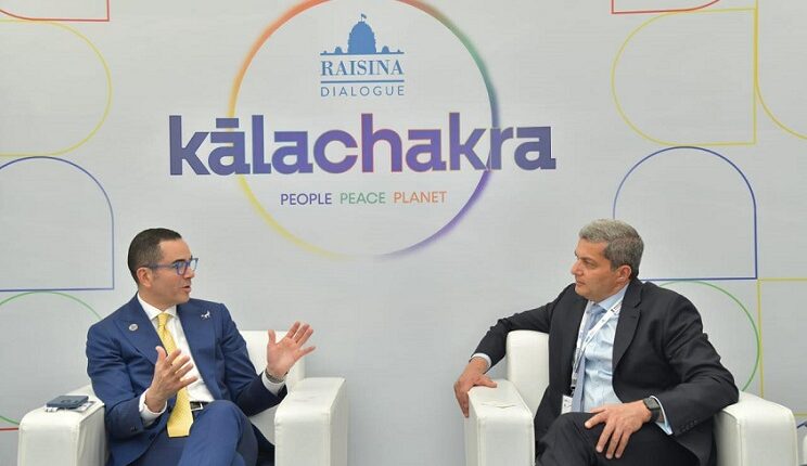 وزير الاستثمار يبحث مع موانئ دبي العالمية خطط توسعها في السوق المصرية