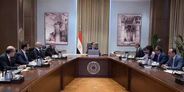 مدبولي يلتقي رئيس مجلس إدارة مجموعة 4iG المجرية لمتابعة سبل التعاون المشتركة 