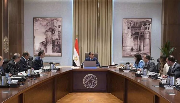 الحكومة تؤكد انخفاض أسعار بعض السلع وتوافرها في الأسواق