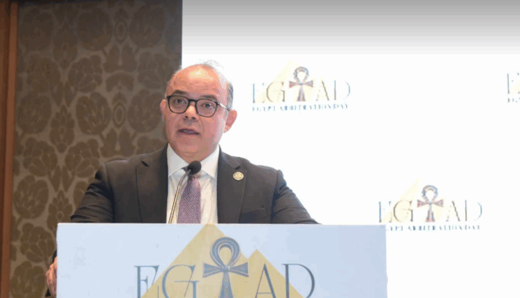 الرقابة المالية تتقدم بمقترح لرئيس الوزراء للسماح بالتحكيم المعجل والإلكتروني