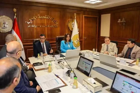 التنمية المحلية: فرق عمل فنية لوضع مقترحات تبسيط إجراءات التراخيص المختلفة