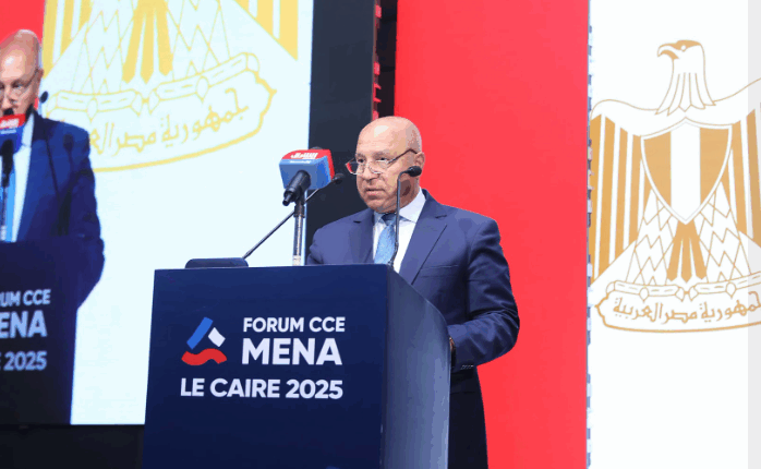 وزير الصناعة: نعمل على توسيع انخراط الشركات الفرنسية في الأنشطة الاقتصادية المصرية