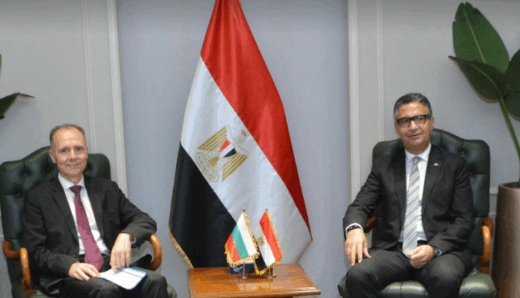 مصر تبحث زيادة توريدات القمح البلغاري وتوسيع الاستفادة من الصوامع