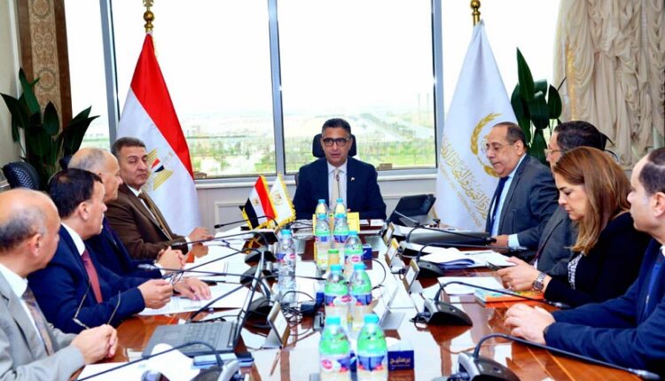 وزير التموين يوجه بسرعة تطوير فروع النيل والإسكندرية للمجمعات الاستهلاكية