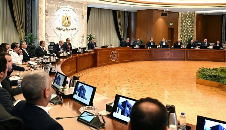 رئيس الوزراء: سرعة تنفيذ منظومة التأشيرة الإلكترونية العاجلة لتيسير دخول السائحين