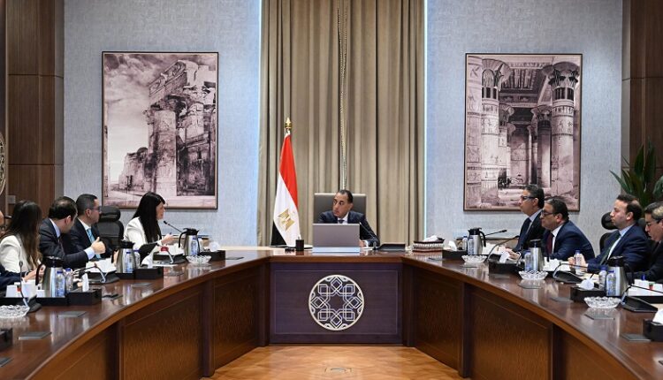 رئيس الوزراء: متابعة مستمرة لموقف المخزون الإستراتيجي من السلع الأساسية