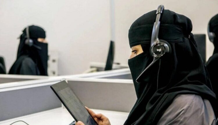 أستاذ جامعي: عمال الشرق الأوسط يفتقرون إلى الاستفادة المثلى من إمكانات الذكاء الاصطناعي لتعزيز إنتاجيتهم