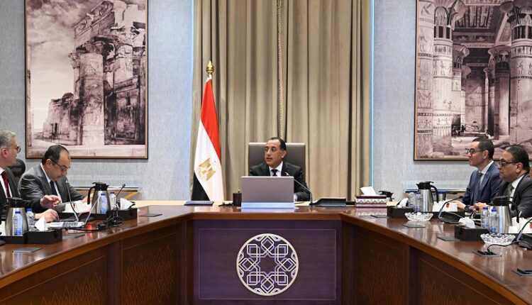 الحكومة: إعداد رؤية عامة للطروحات الحكومية في القطاعات المستهدفة