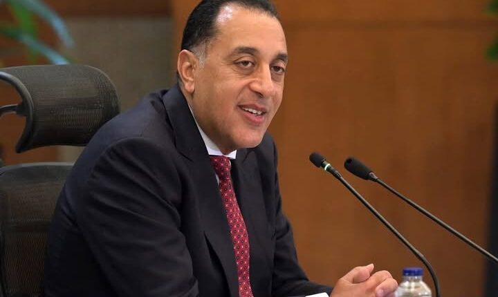 رئيس الوزراء يؤكد تطلع مصر لتعزيز العلاقات مع السودان بمختلف السودان