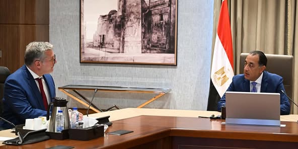 مدبولي يؤكد دعم الدولة لقطاع البترول ويبحث مستجدات التعديلات التشريعية وخطط الاستثمار