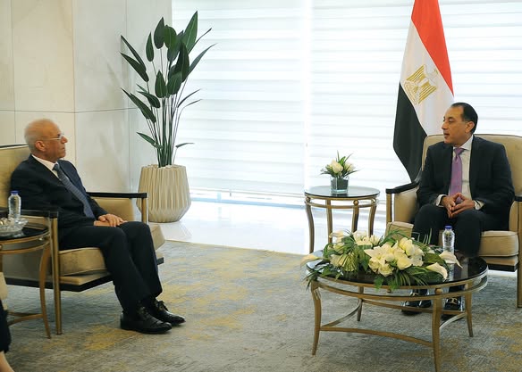 رئيس الوزراء: مصر شريك رئيسي في إعادة إعمار العراق وتعزيز التعاون المشترك