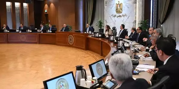 مدبولى: الدولة مستمرة في توفير العملة الصعبة لاستيراد السلع الأساسية ومستلزمات الإنتاج
