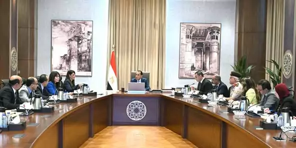 رئيس الوزراء يتابع موقف تمويل مشروعات حياة كريمة ويؤكد بدء التحضير للمرحلة الثانية