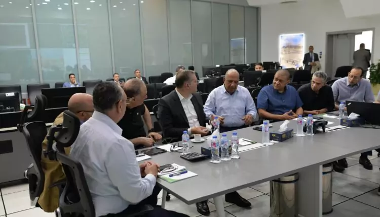 وزيرا الكهرباء والبترول في زيارة تفقدية لمركز التحكم القومي بشبكة الغاز الطبيعي