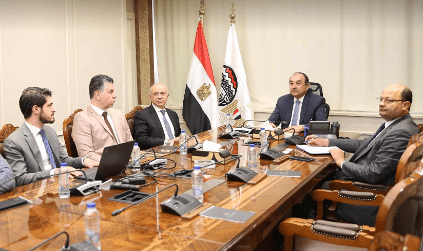 وزير قطاع الأعمال يبحث مع باور إنترناشيونال القطرية فرص التعاون والشراكة الاستثمارية