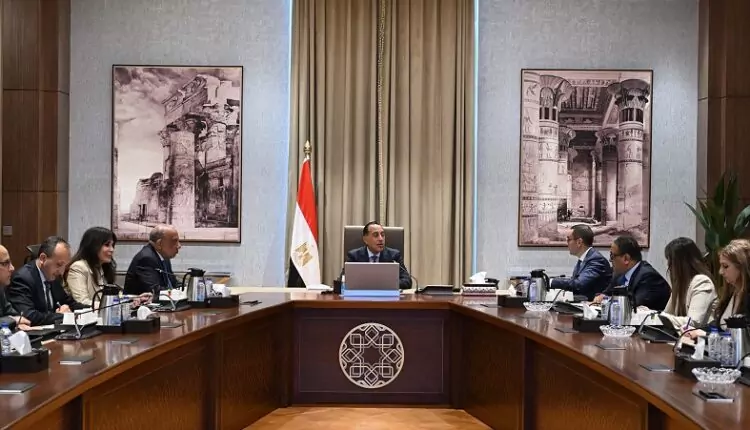 مدبولي: إعداد حزمة من الفرص المتاحة في قطاع الطاقة تمهيدا لطرحها على الخريطة الاستثمارية