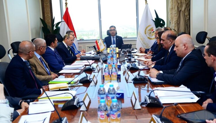التموين: متابعة دورية للمخزون الاستراتيجي من السلع وتأكيد انتظام سلاسل الإمداد