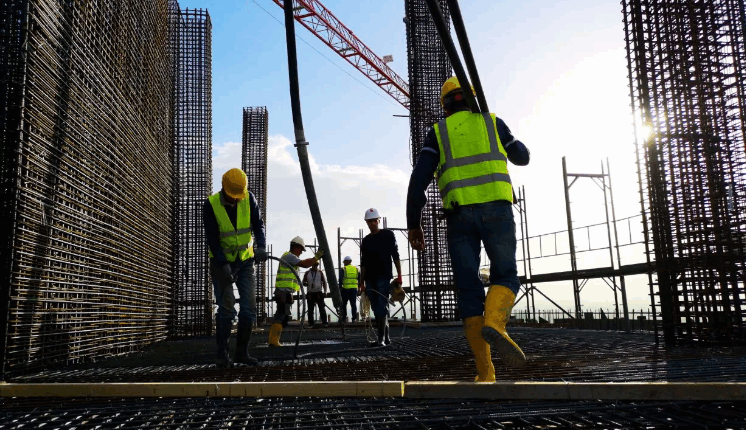 تقرير يتوقع نمو قطاع الإنشاءات المصري 6.5% العام الجاري