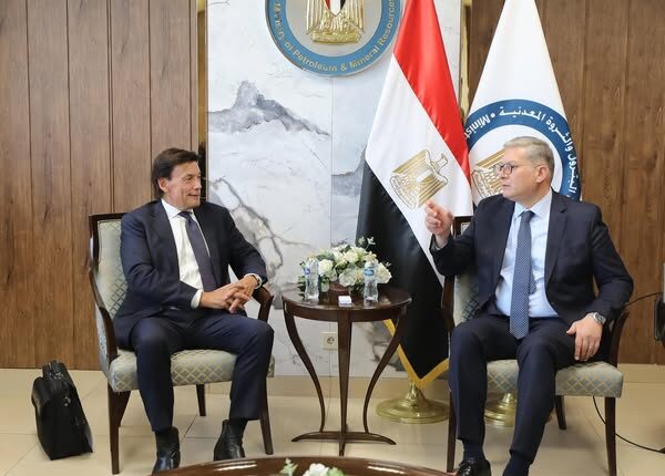 وزير البترول: الدولة تدعم خطط دانا غاز الاستكشافية.. وملتزمون بتسريع ربط الاكتشافات الجديدة بالإنتاج