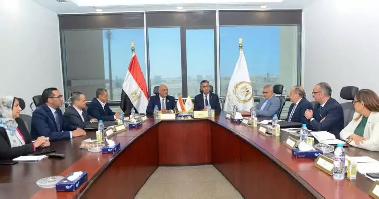التموين وتنمية المشروعات يتفقان على إطار تنظيمي لتطوير منافذ الوزارة