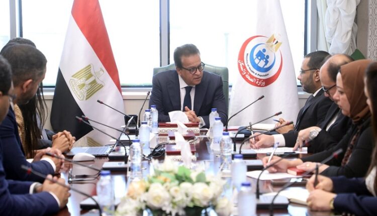 وزير الصحة يبحث مع ساندوز العالمية تعزيز توطين الأدوية ودعم المبادرات الرئاسية