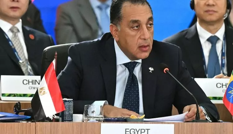 رئيس الوزراء: تعزيز جهود تمكين التسويات المالية بالعملات المحلية