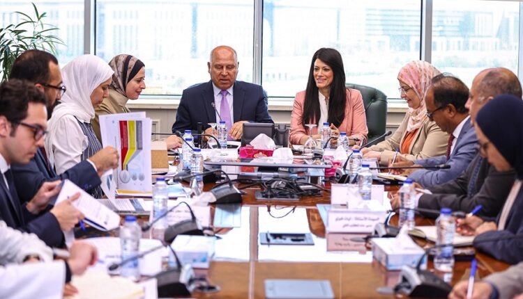 خطة وطنية للتحول الصناعي الأخضر والتعامل مع آلية تعديل حدود الكربون