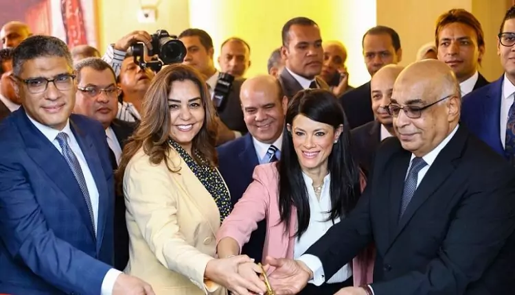 وزراء العدل والتخطيط والتنمية المحلية يفتتحون فرع توثيق محكمة جنوب الجيزة الابتدائية