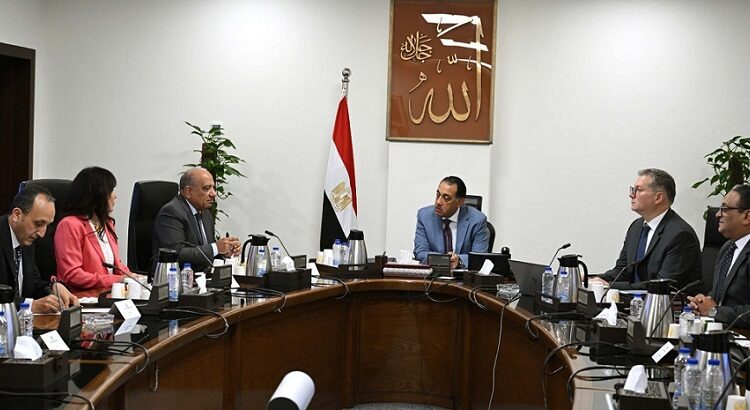 الحكومة تؤكد انتظام سداد مستحقات الشركاء الأجانب في قطاع البترول