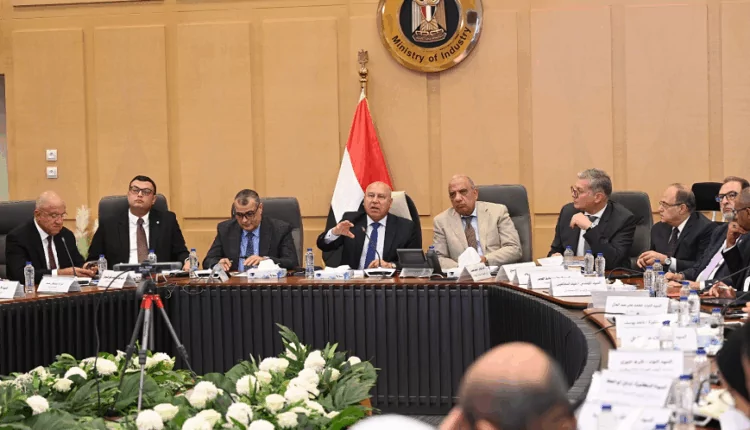 لجنة فنية لإعادة هيكلة صندوق دعم المرافق بالمناطق الصناعية