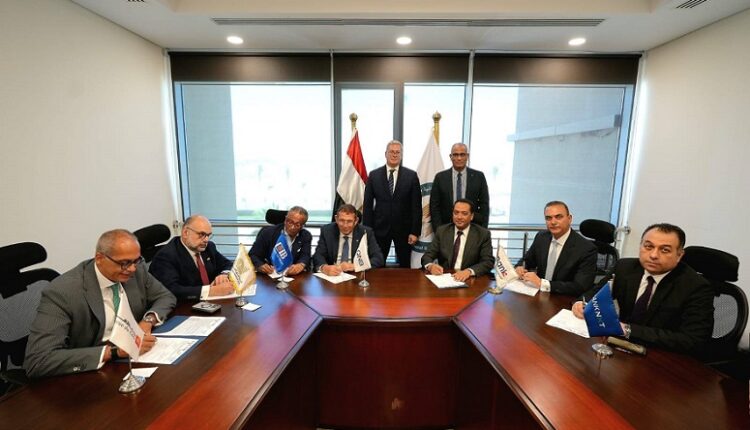 جانب من مراسم توقيع اتفاق مبادئ تمويل المشروع