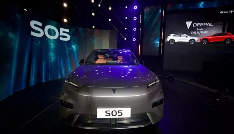 جي بي أوتو تقتحم سوق السيارات الكهربائية في مصر بإطلاق ديبال S07