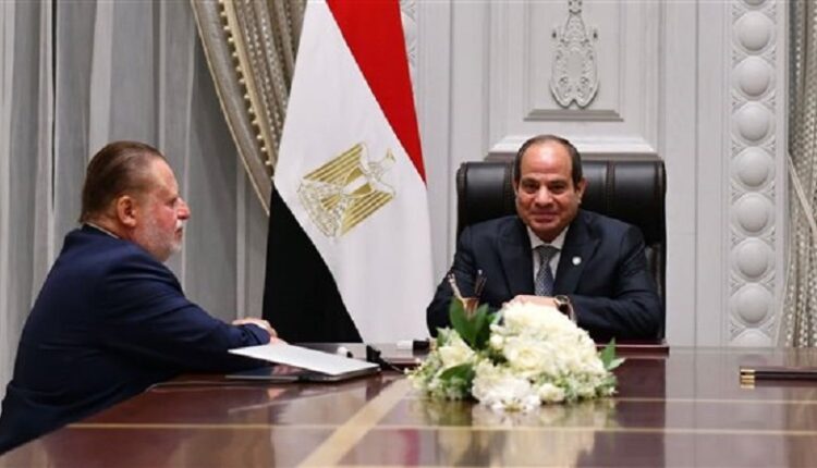 عاجل.. الرئيس السيسي يجتمع مع حسن عبد الله محافظ البنك المركزي