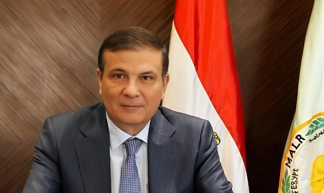 وزير الزراعة يعلن فتح سوق بيرو أمام صادرات مصر من شتلات الفراولة
