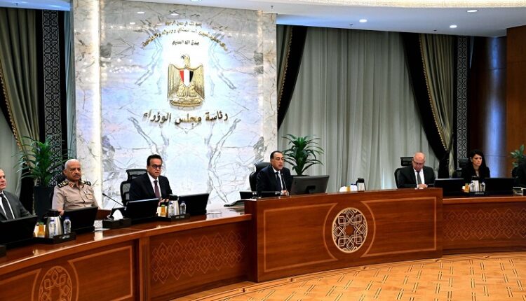 الحكومة تعفي سيارات ذوى الإعاقة من الضريبة الجمركية