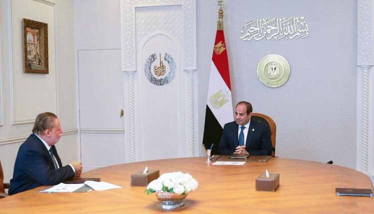 عاجل.. الرئيس السيسي يجتمع مع محافظ البنك المركزي