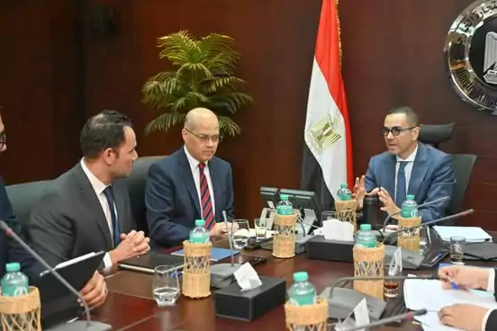 الخطيب: مصر مؤهلة لدخول صناعة أشباه الموصلات والتوسع في الصناعات الدوائية لتعزيز تنافاسية الاستيراد