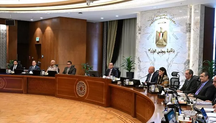 الحكومة تحذر المعتدين على أراضي طرح النهر من تداعيات الفيضان