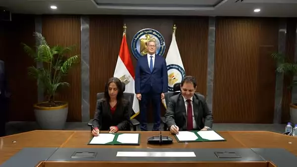 توقيع اتفاقية بين البترول وفيركيم مصر لتعزيز صناعة الفوسفات والأسمدة